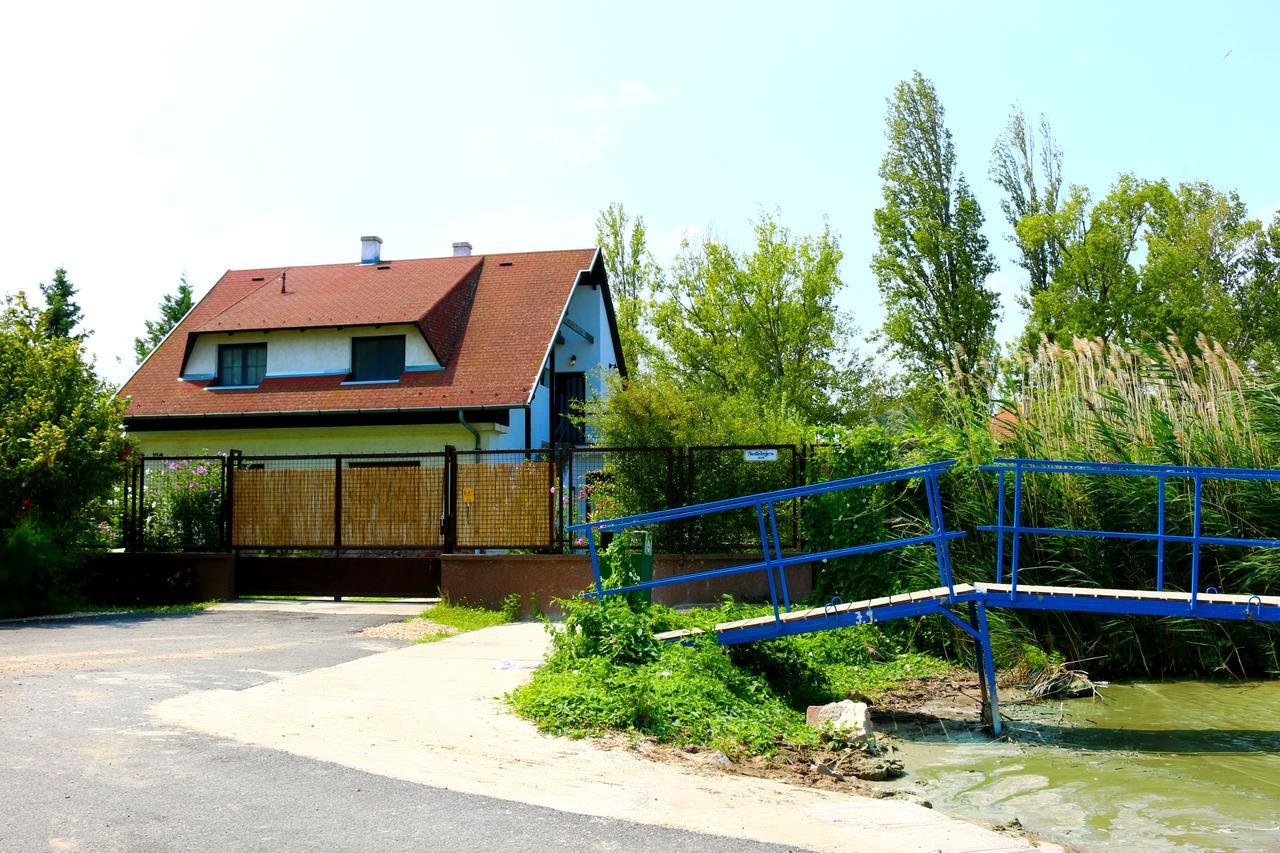 Nefelejcs Villa Zamárdi Exteriör bild